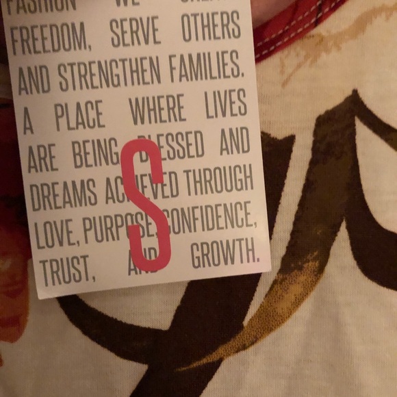 Shirt - Picture 9 of 10